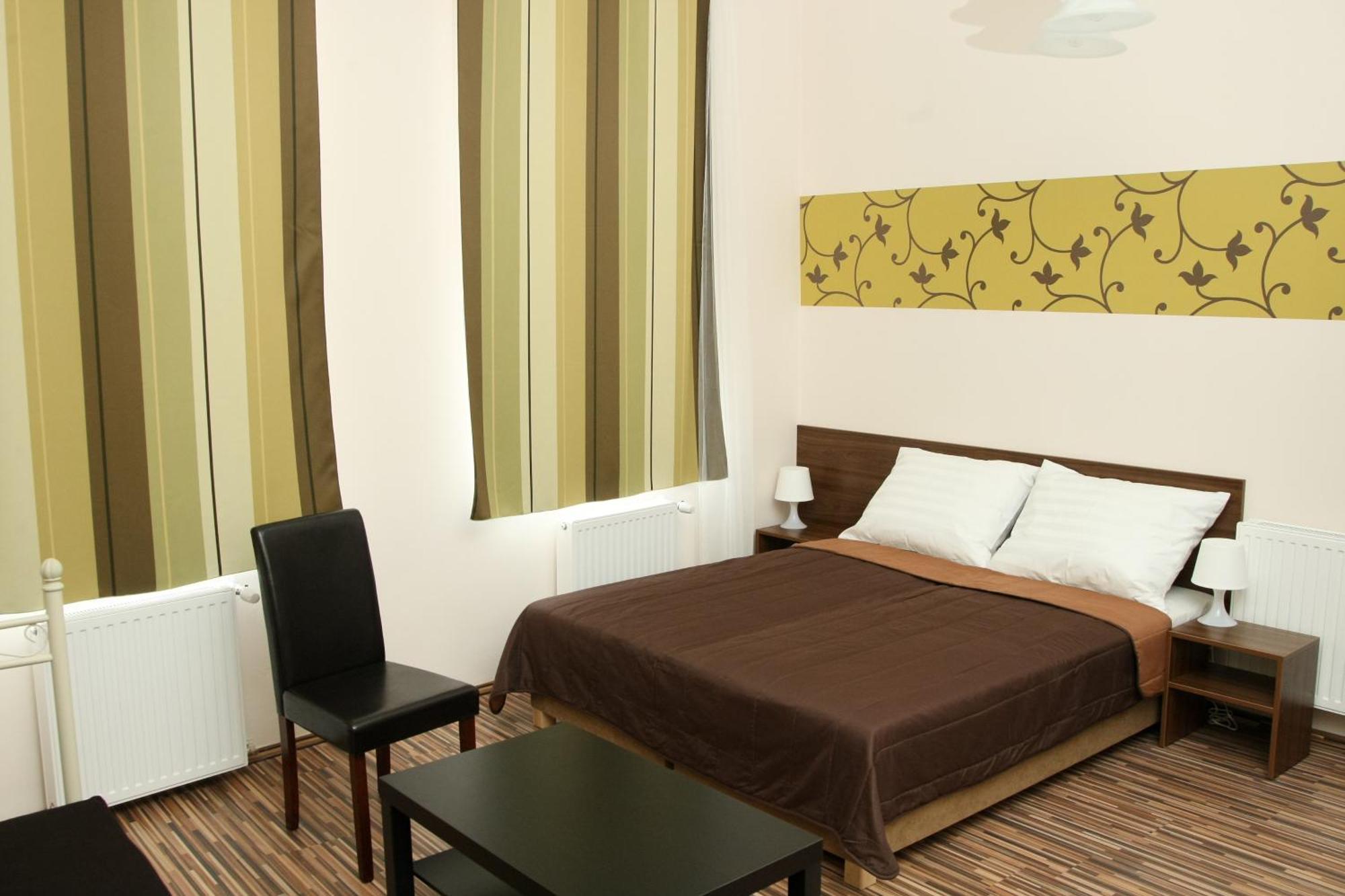 Bed and Breakfast Promenade Panzio Miskolc Exterior foto