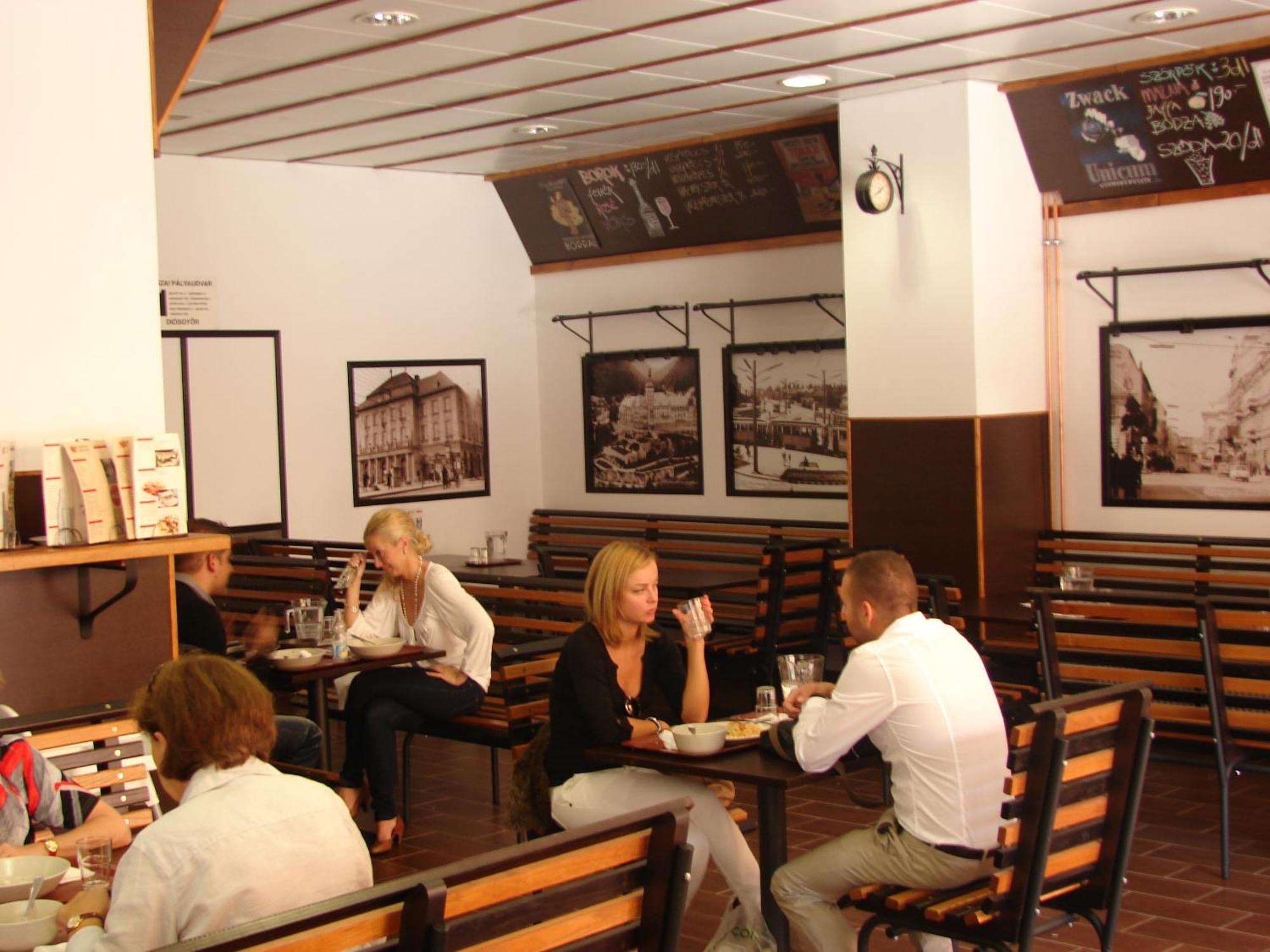 Bed and Breakfast Promenade Panzio Miskolc Exterior foto