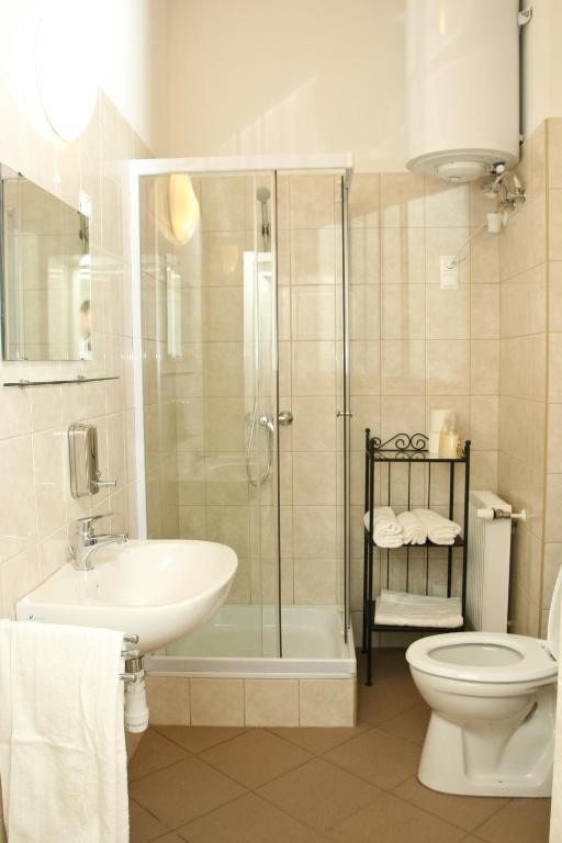 Bed and Breakfast Promenade Panzio Miskolc Zimmer foto