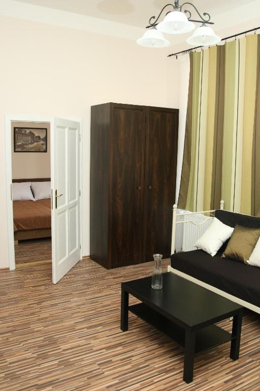 Bed and Breakfast Promenade Panzio Miskolc Zimmer foto