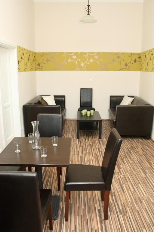 Bed and Breakfast Promenade Panzio Miskolc Zimmer foto