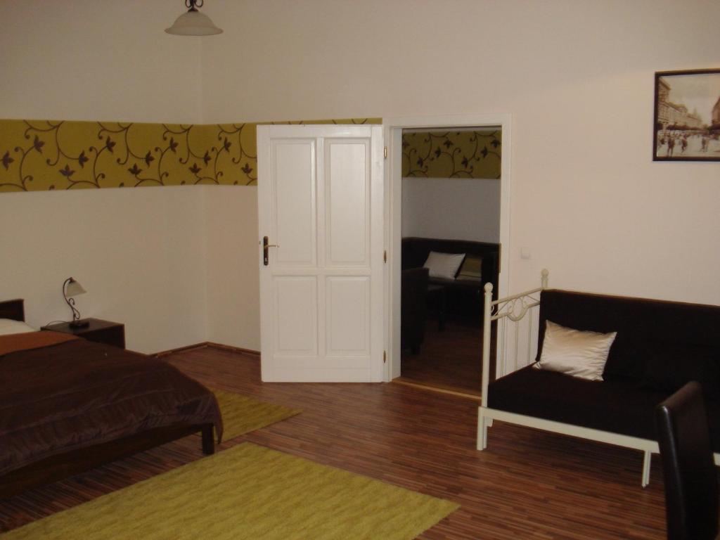 Bed and Breakfast Promenade Panzio Miskolc Zimmer foto