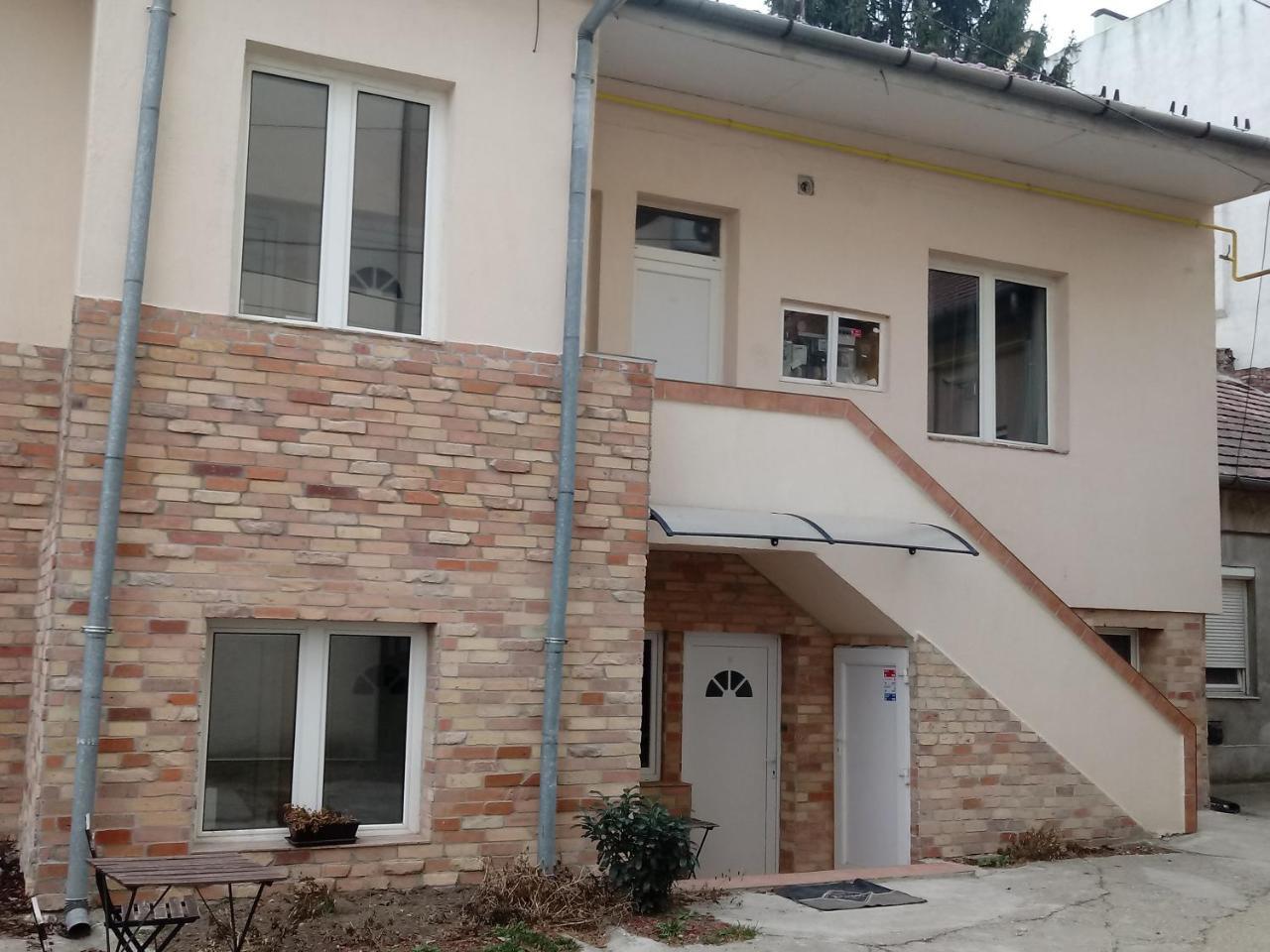 Bed and Breakfast Promenade Panzio Miskolc Exterior foto