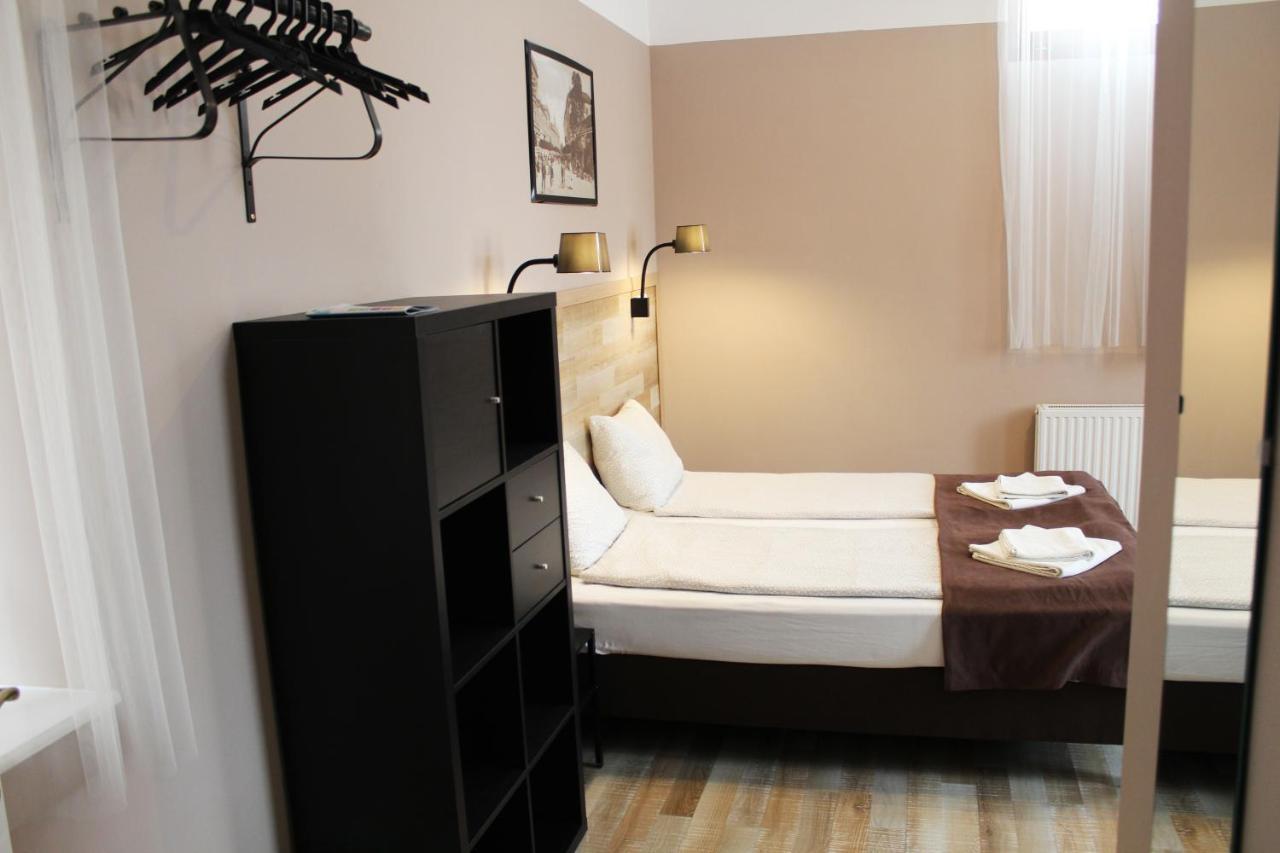 Bed and Breakfast Promenade Panzio Miskolc Exterior foto