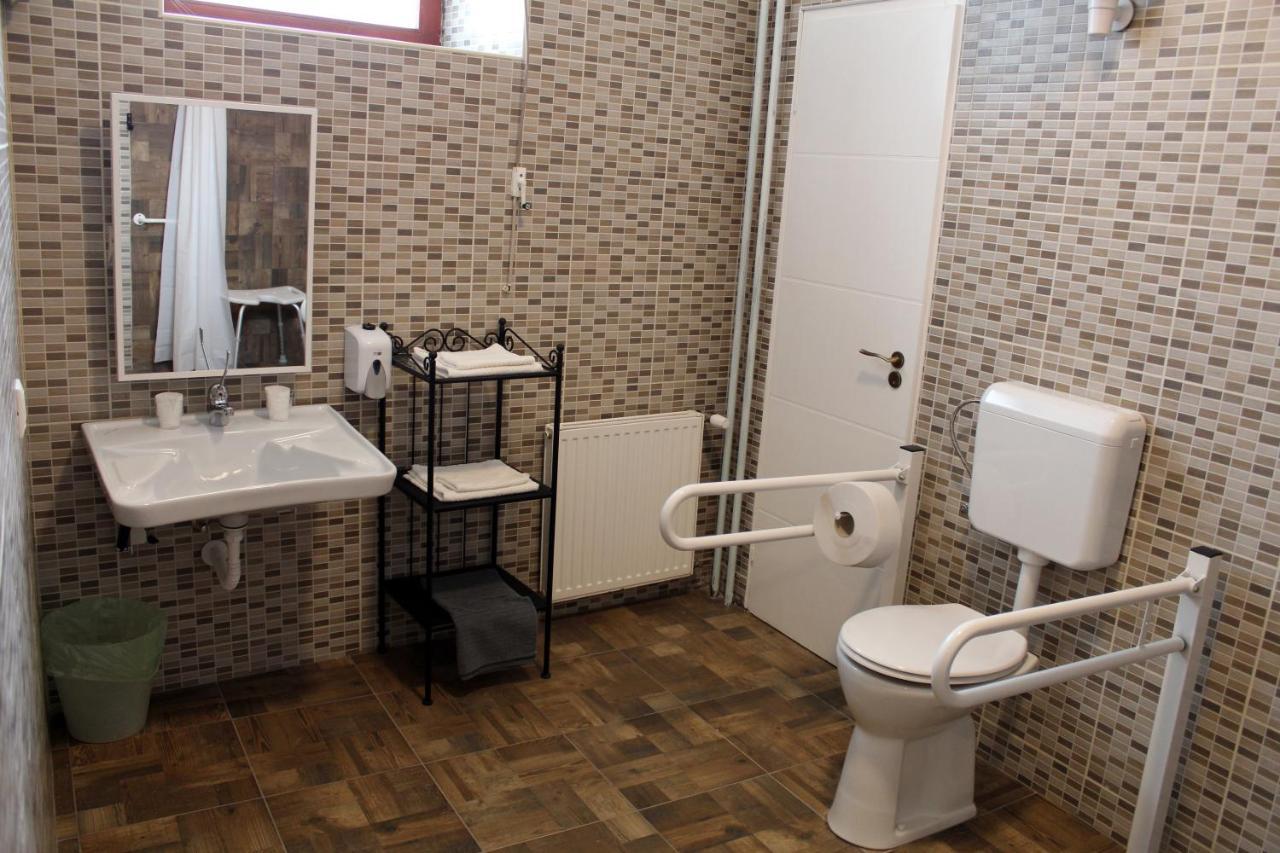 Bed and Breakfast Promenade Panzio Miskolc Exterior foto
